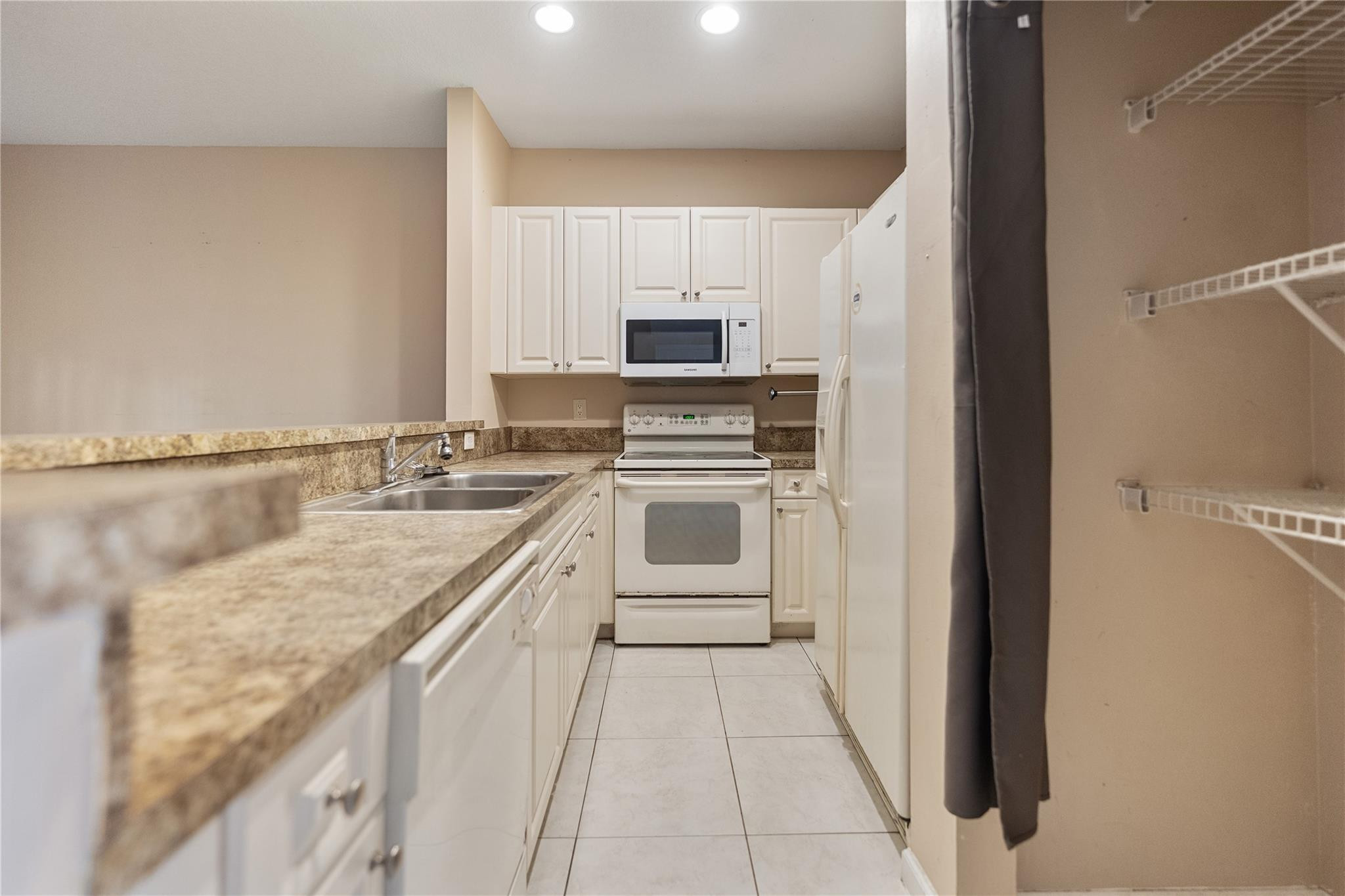 3134 Coral Ridge Drive 3136