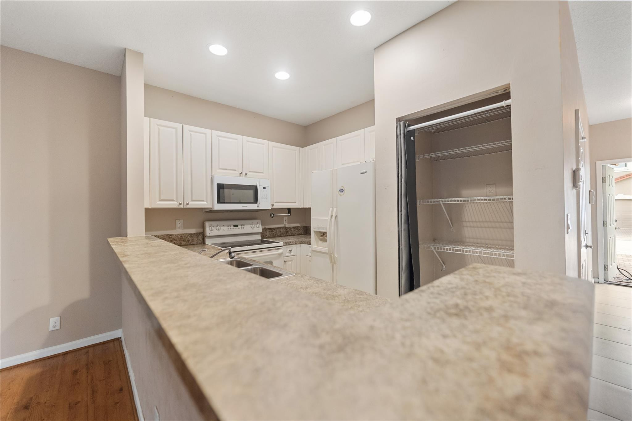 3134 Coral Ridge Drive 3136
