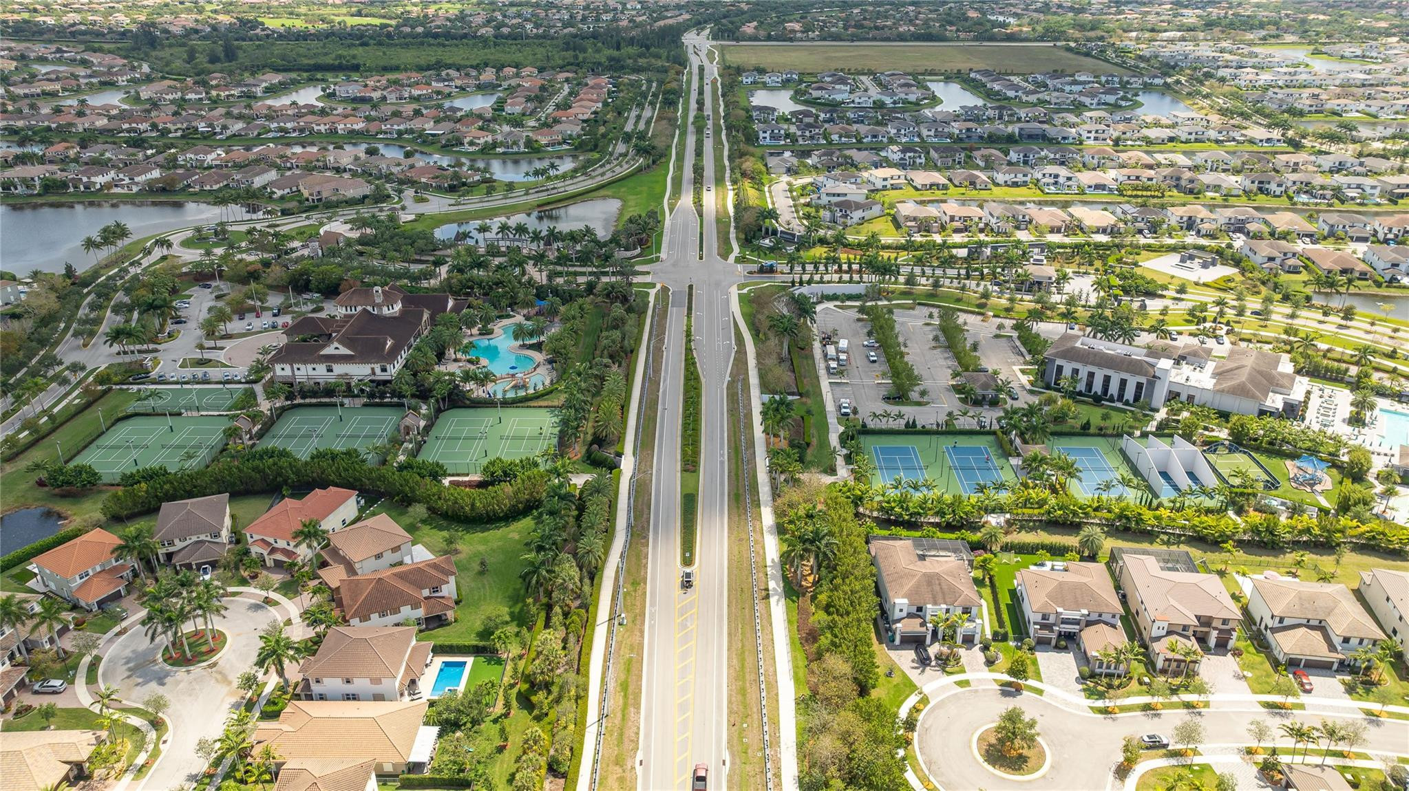 8448 Lakeview Trail