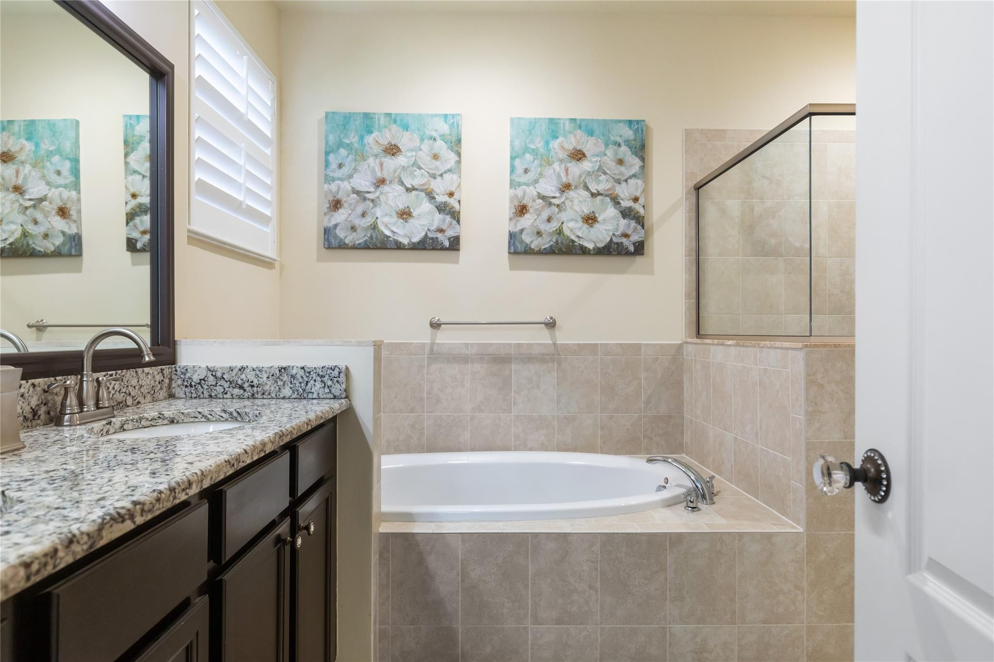 8448 Lakeview Trail