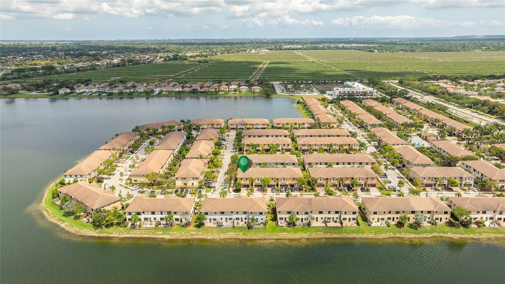 8448 Lakeview Trail