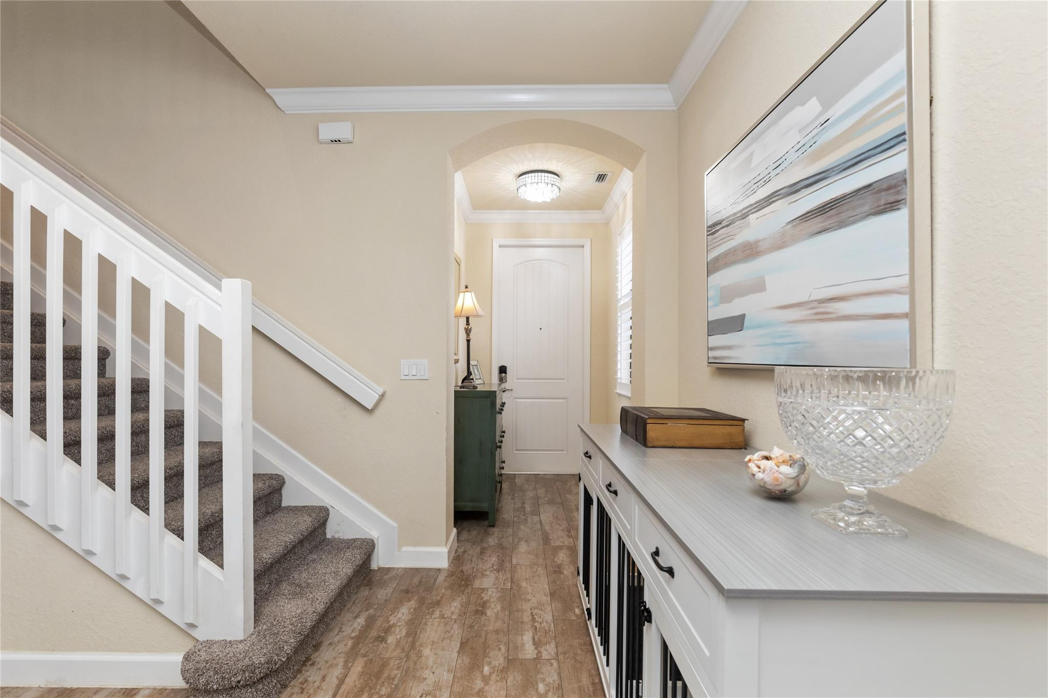 8448 Lakeview Trail