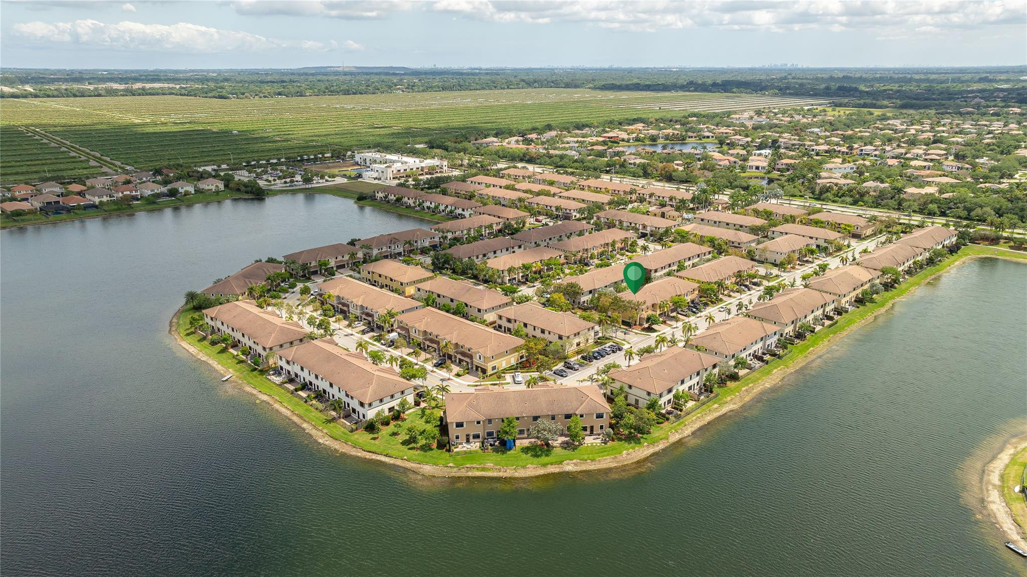 8448 Lakeview Trail