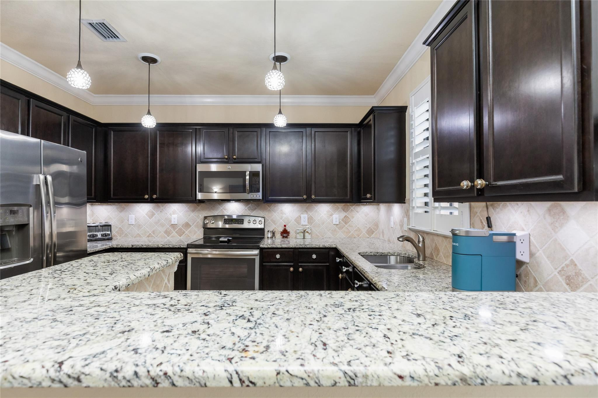 8448 Lakeview Trail
