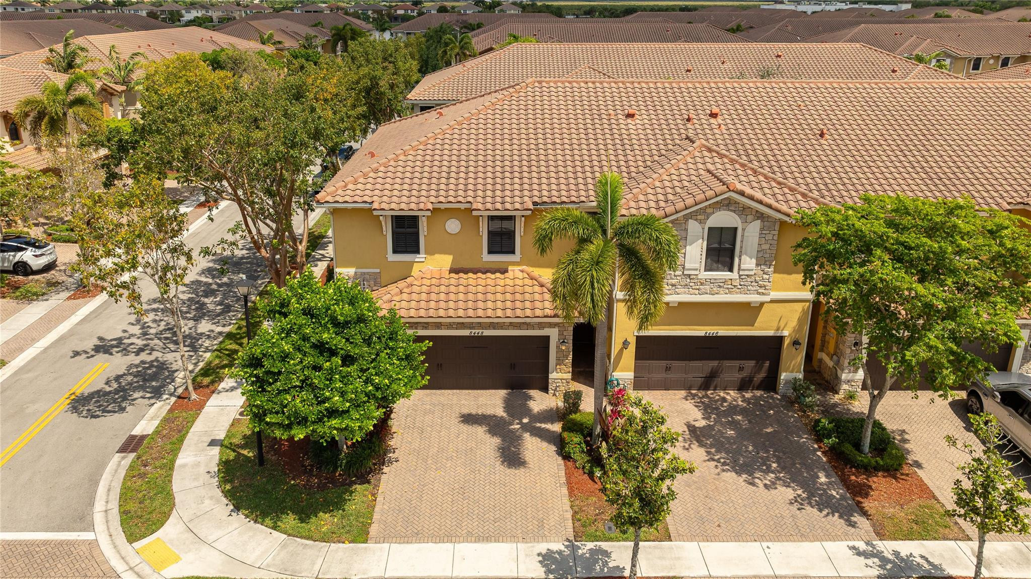 8448 Lakeview Trail