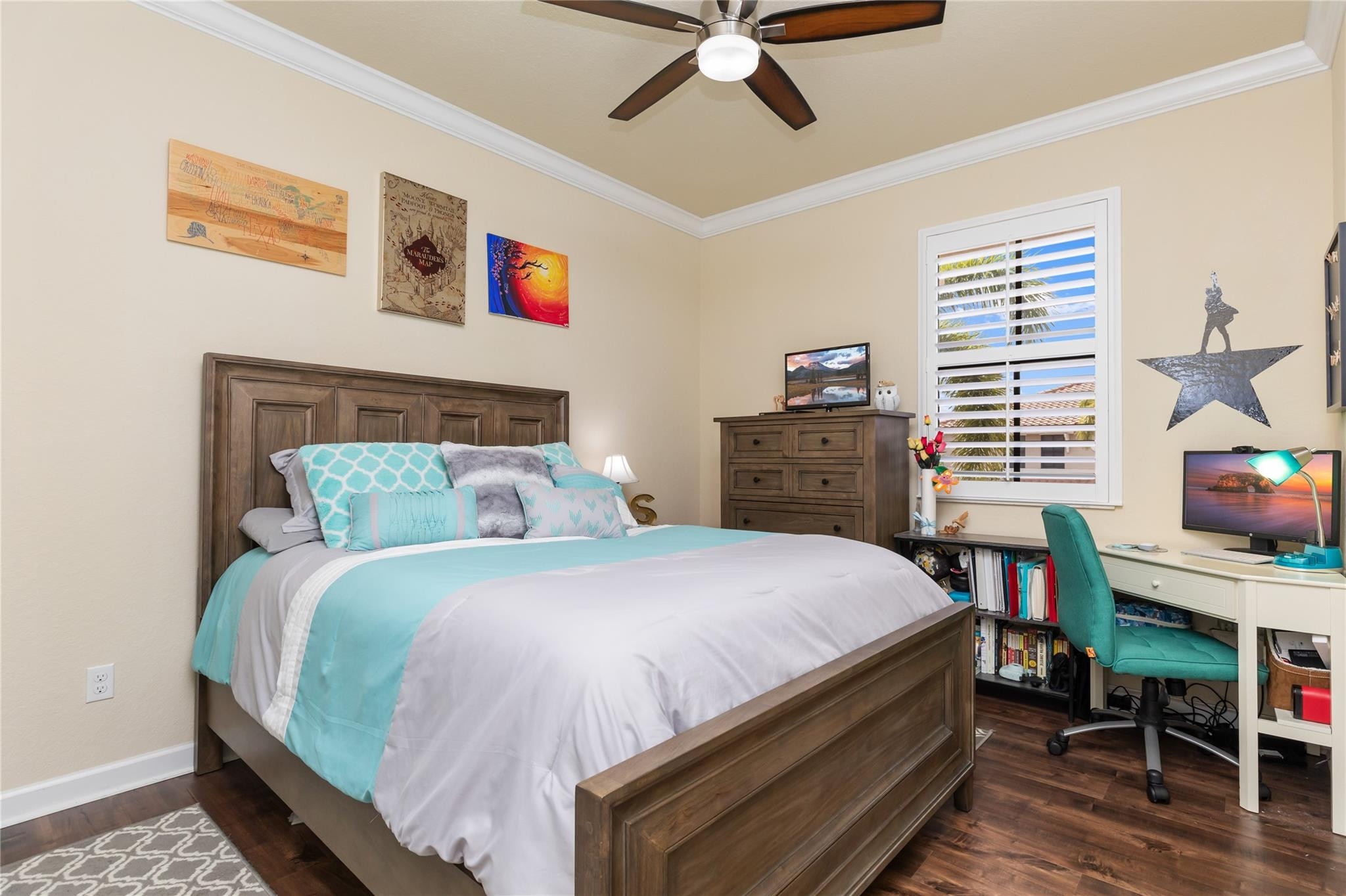 8448 Lakeview Trail