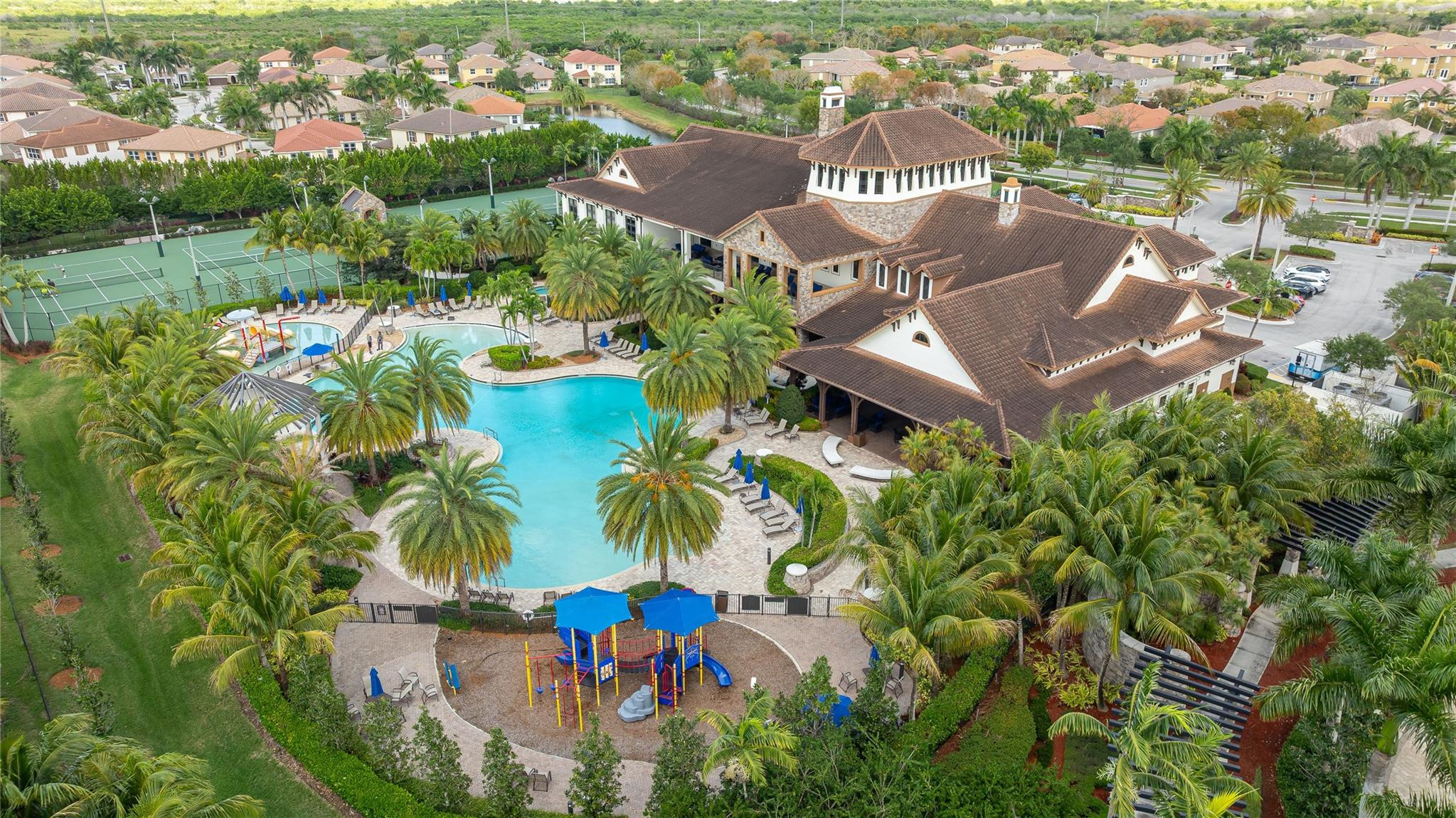 8448 Lakeview Trail