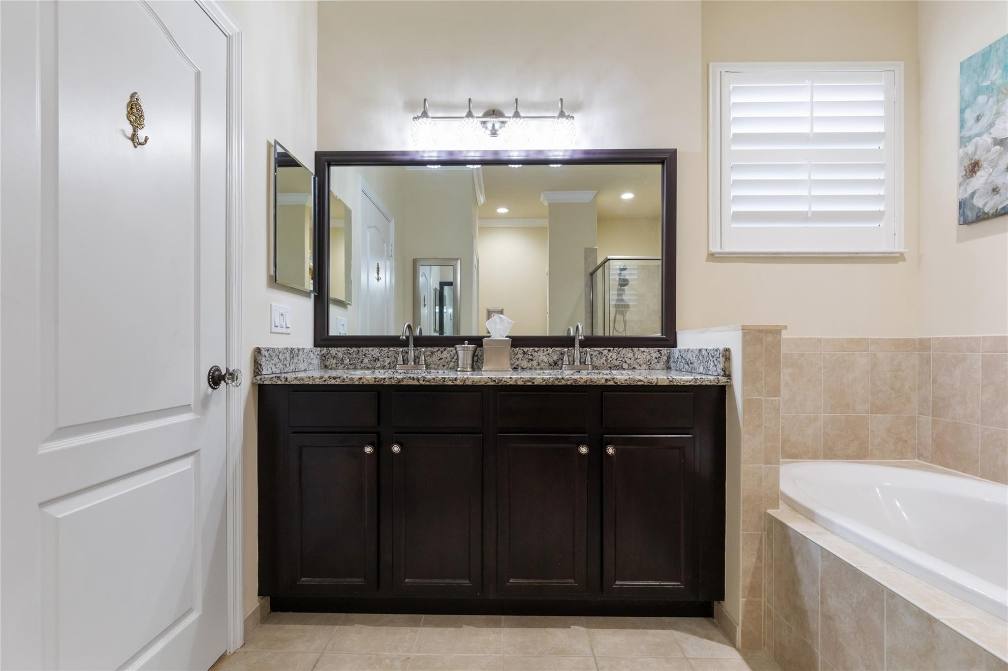 8448 Lakeview Trail