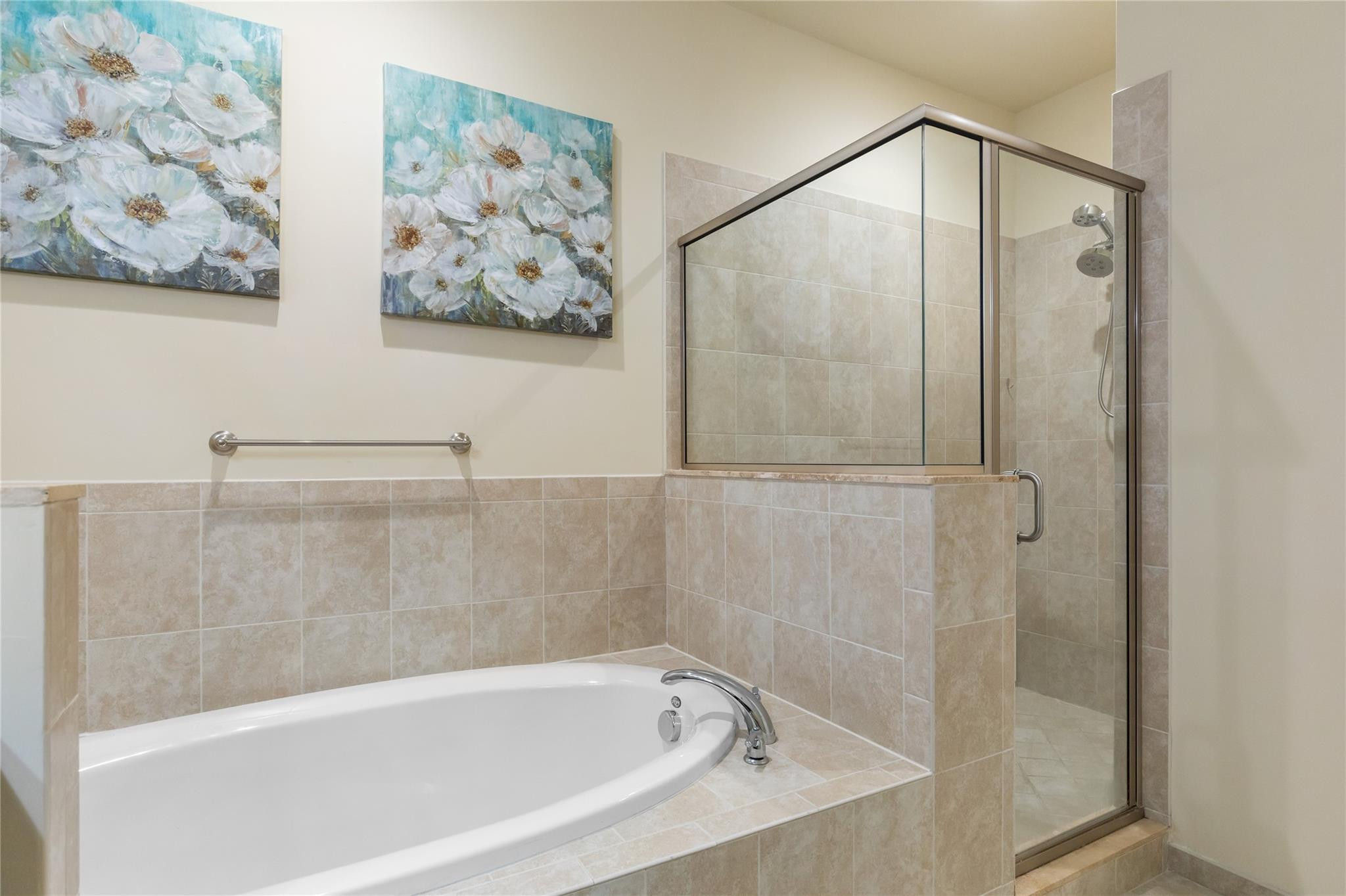 8448 Lakeview Trail