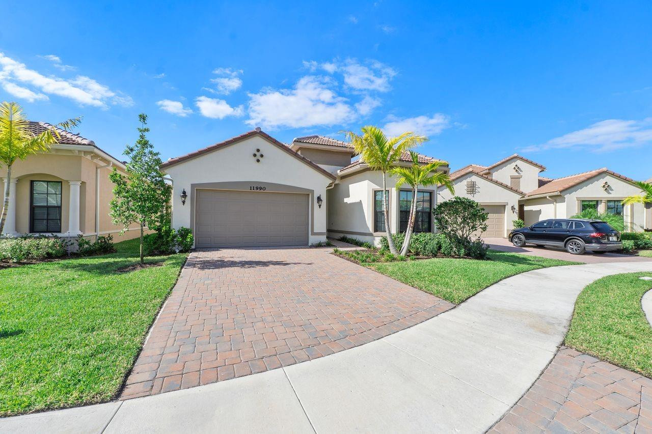 11990 Leon Circle