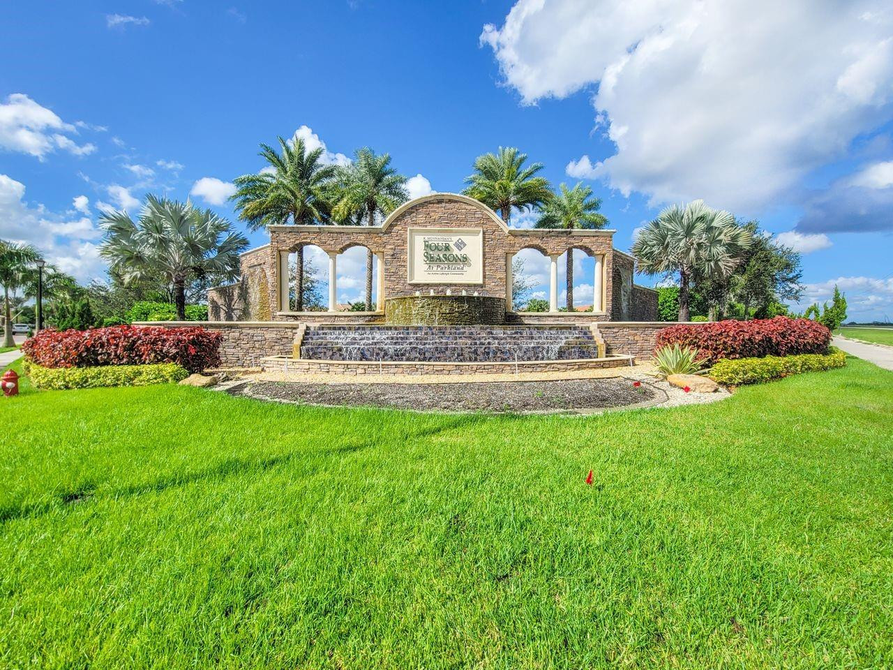 11990 Leon Circle