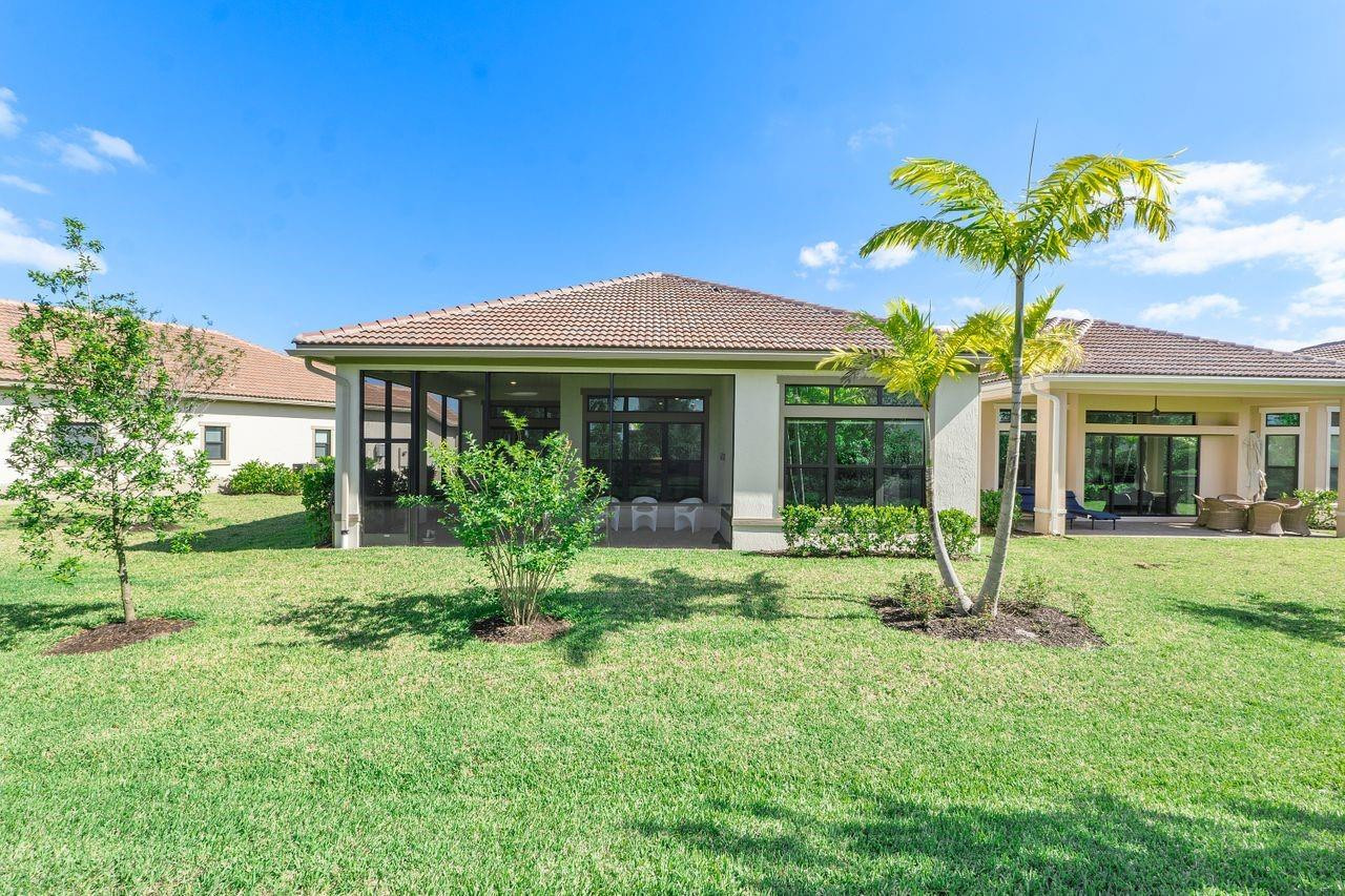 11990 Leon Circle
