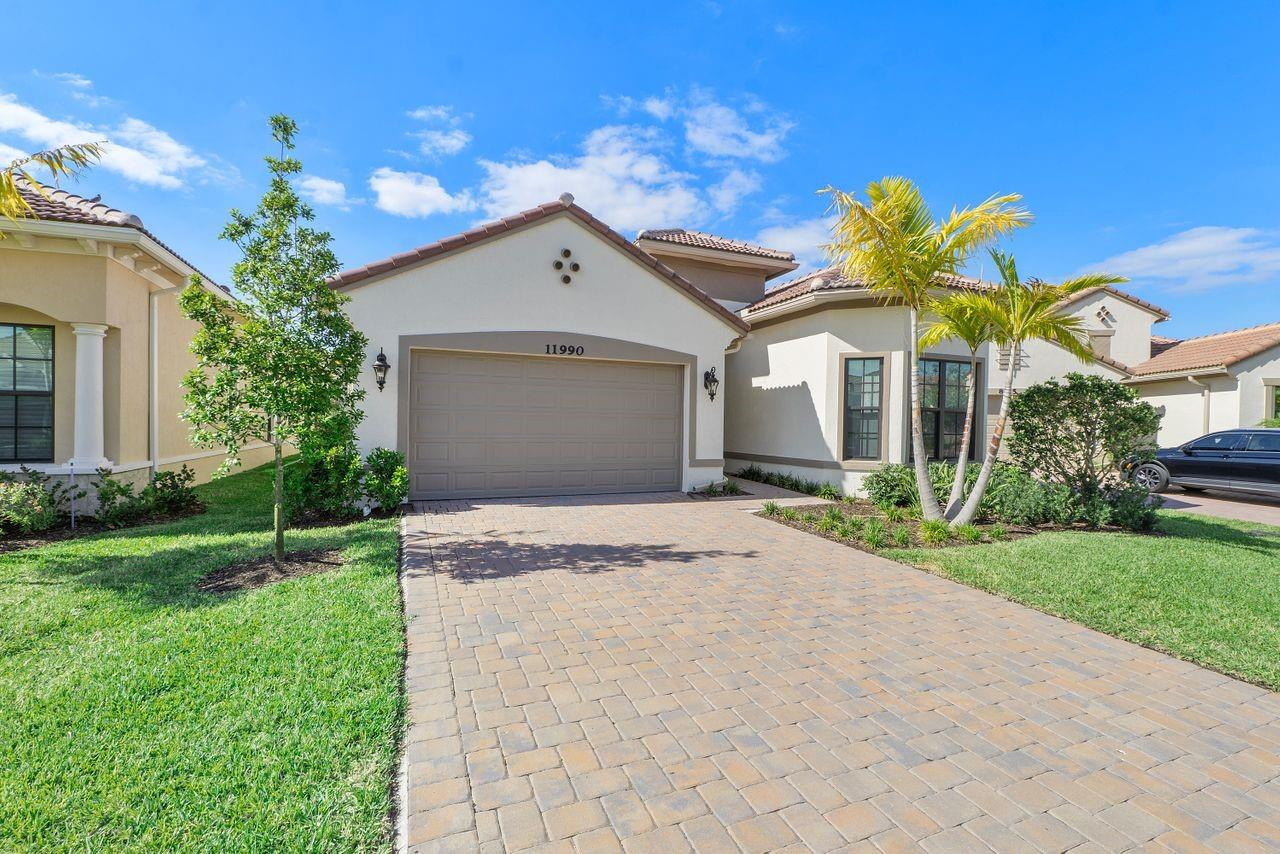 11990 Leon Circle