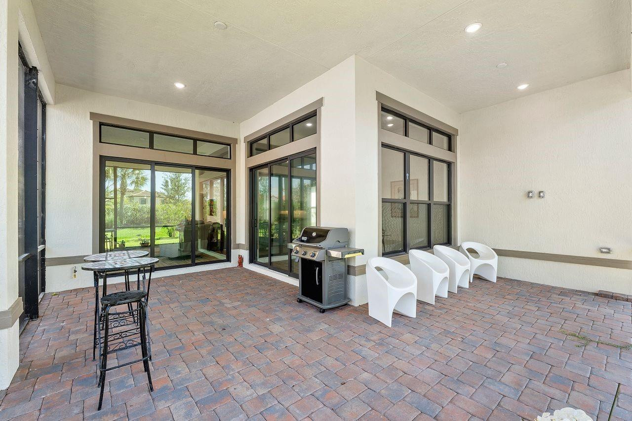 11990 Leon Circle
