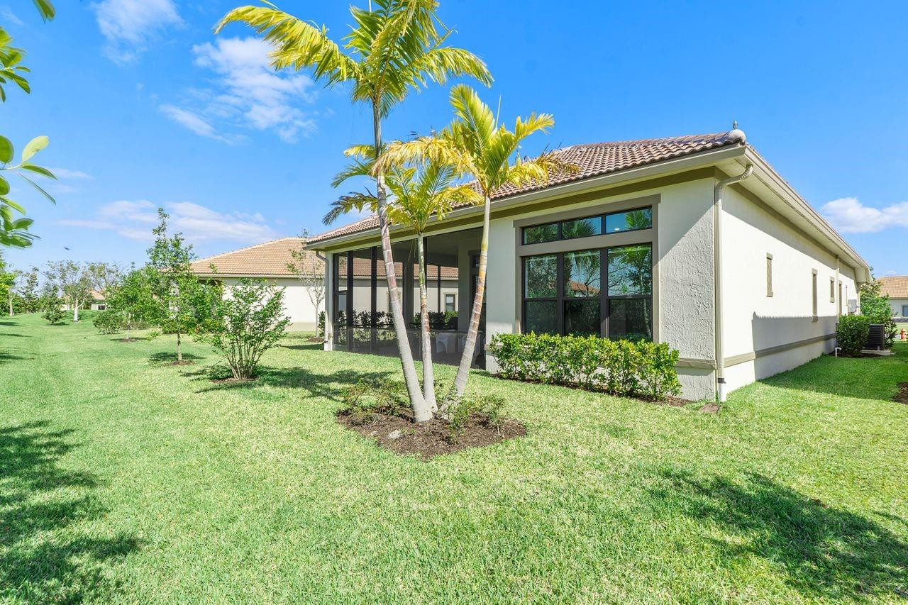 11990 Leon Circle