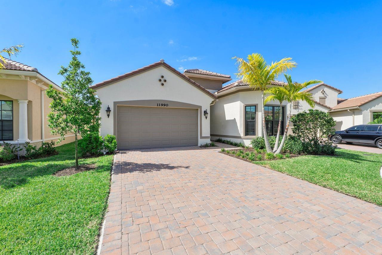 11990 Leon Circle