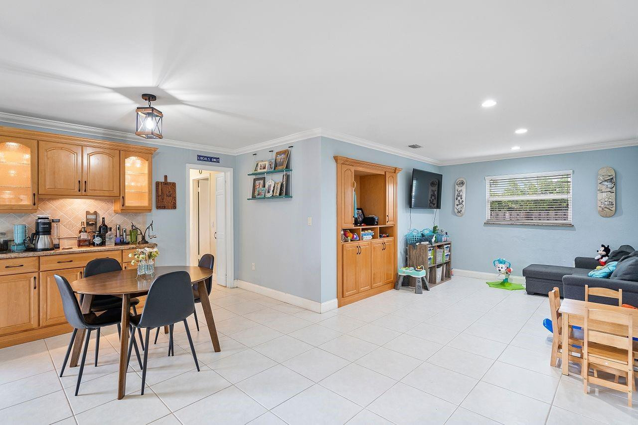 10351 NW 24th Street