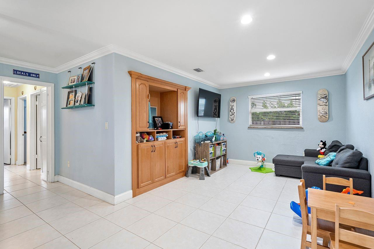10351 NW 24th Street