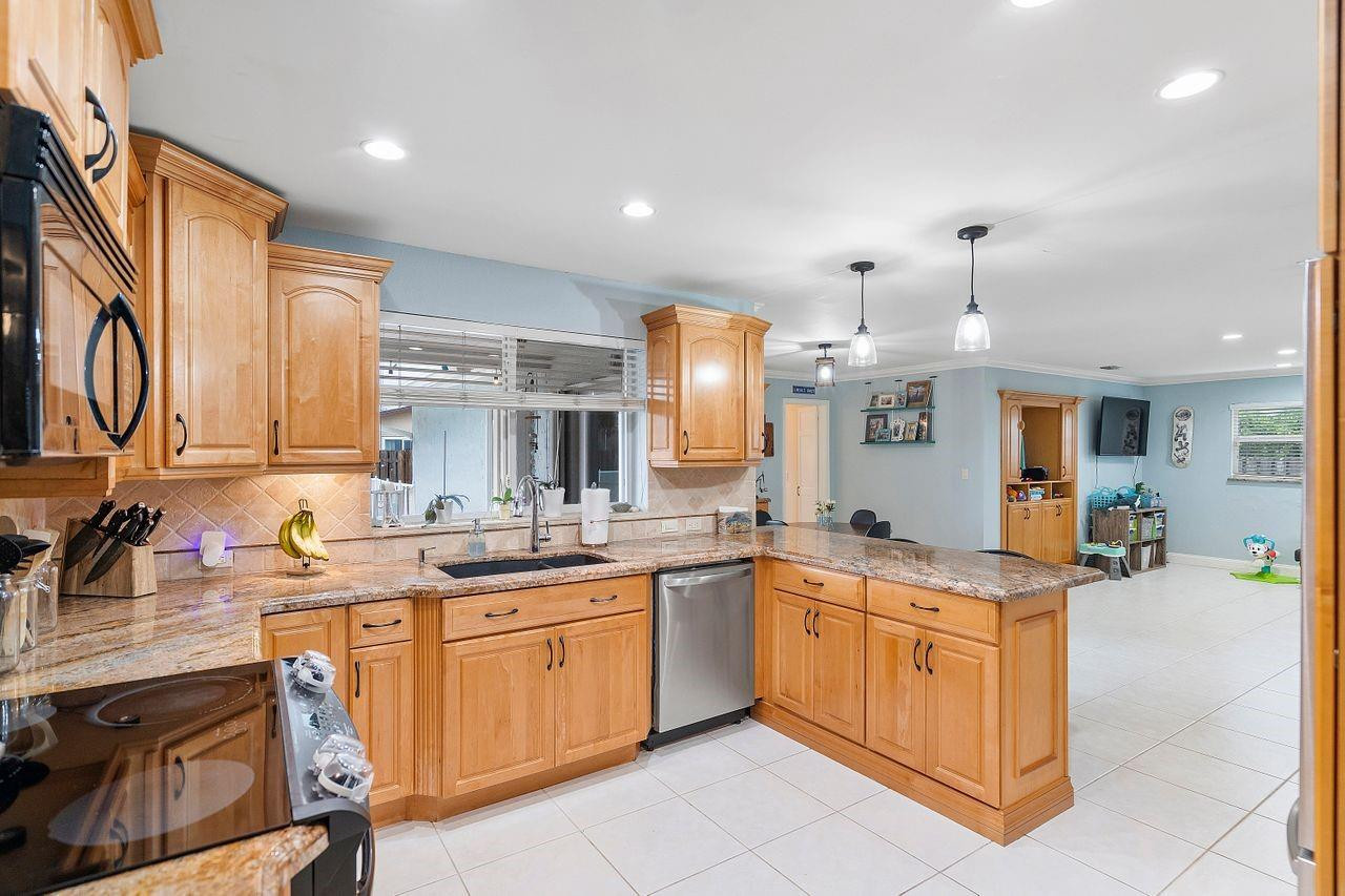 10351 NW 24th Street