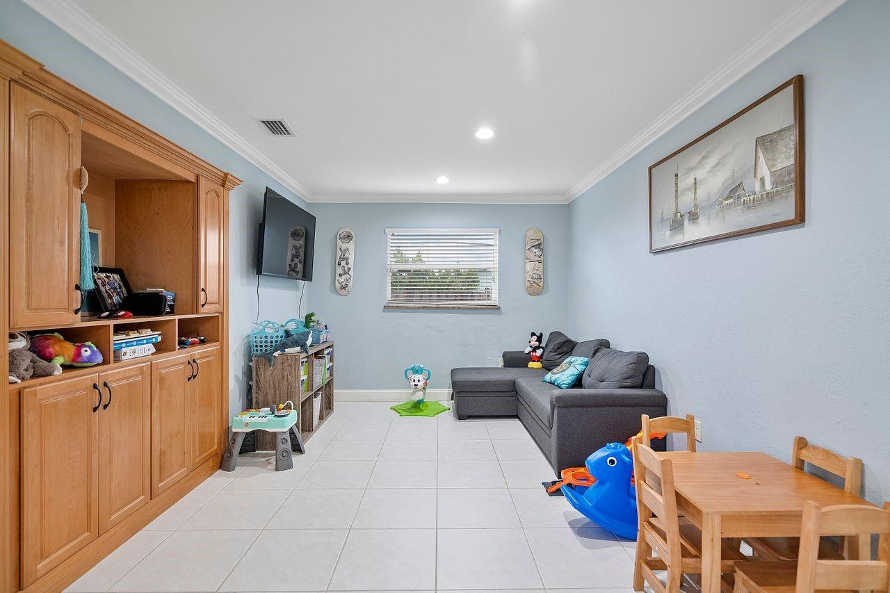 10351 NW 24th Street
