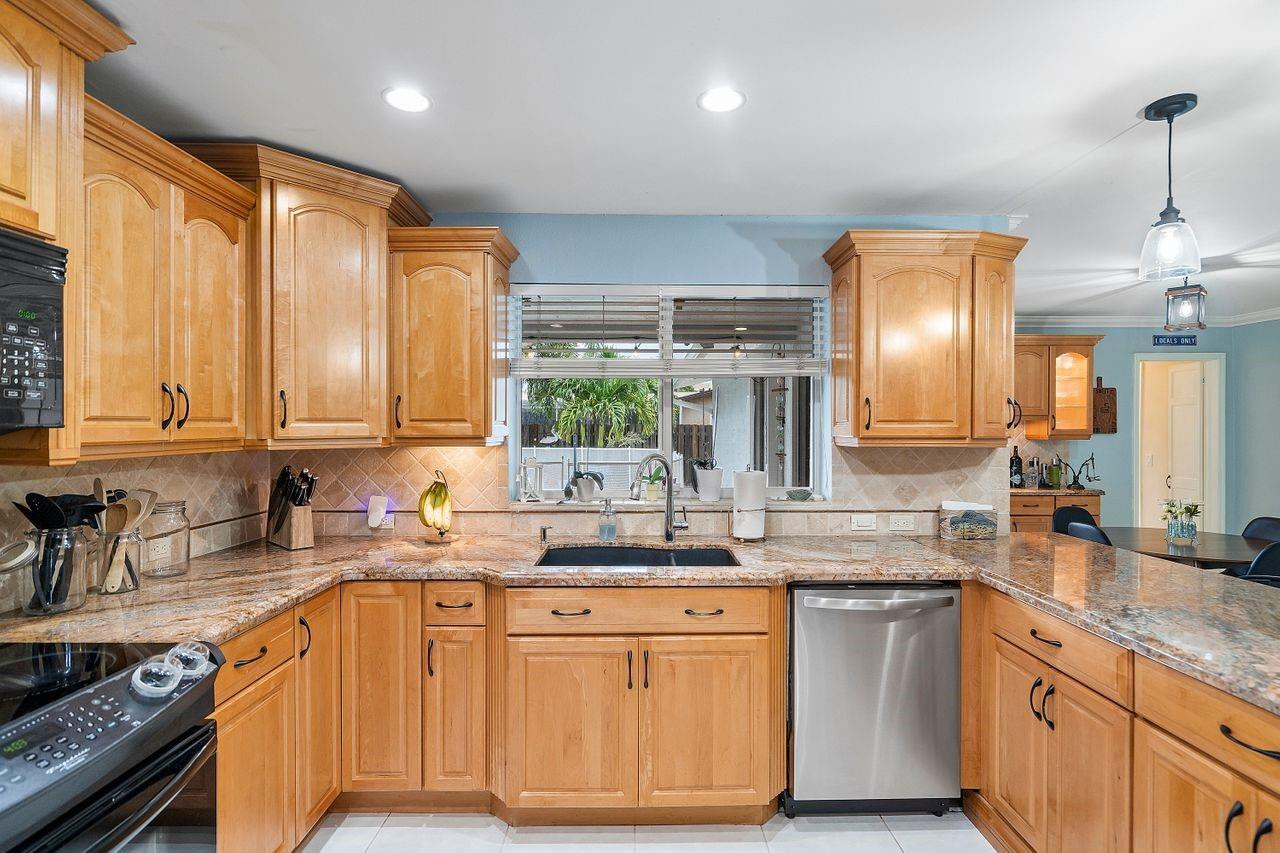 10351 NW 24th Street