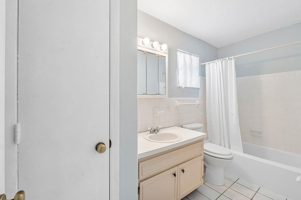 1557 NW 65th Avenue