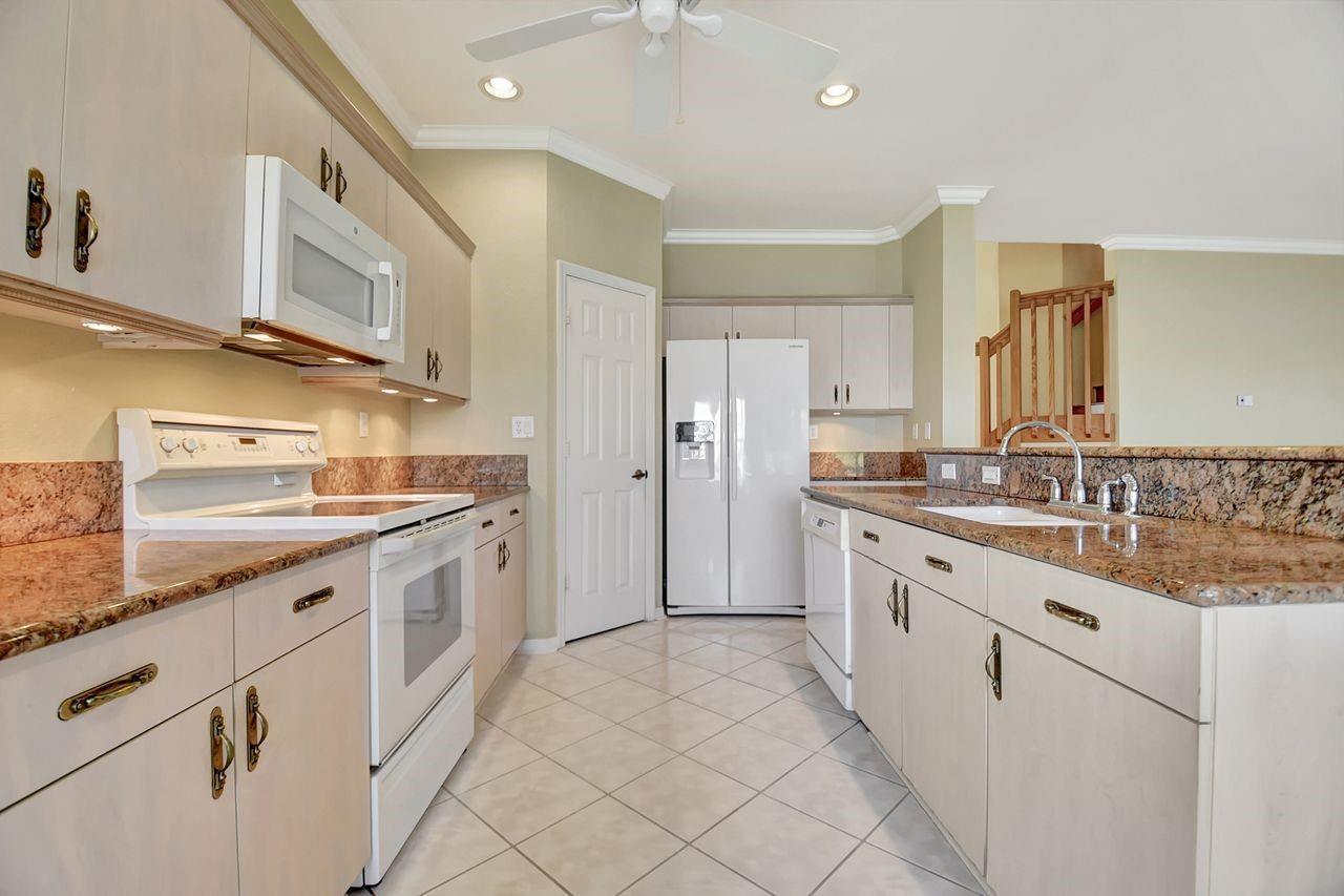 7445 Oakboro Drive