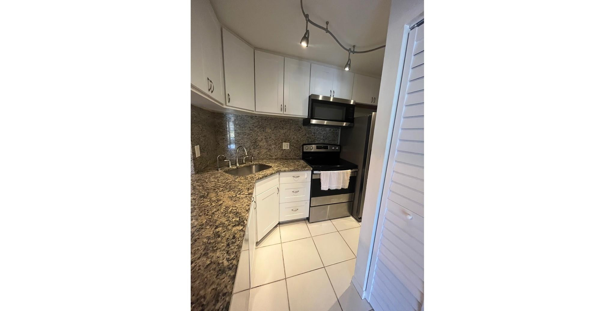 627 Sea Pine Way F1