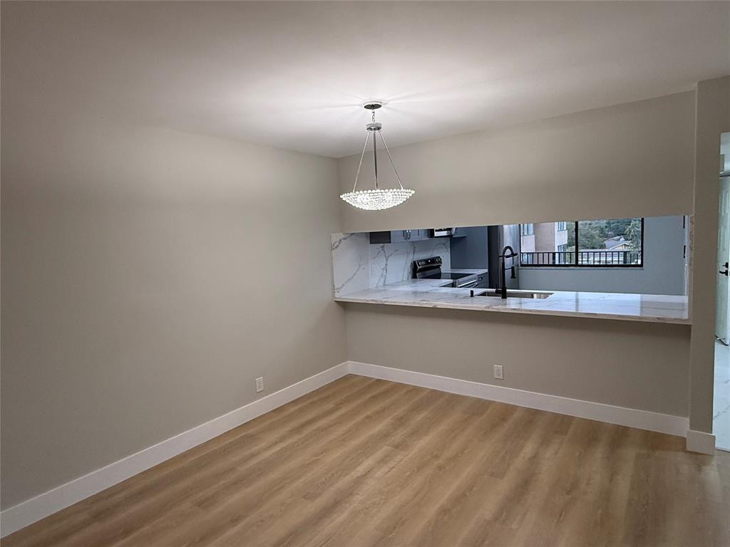 8020 Hampton 506