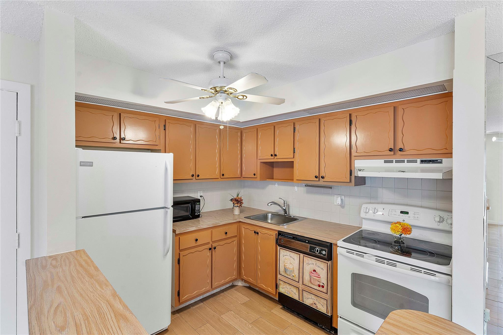 9870 S Belfort Circle 108