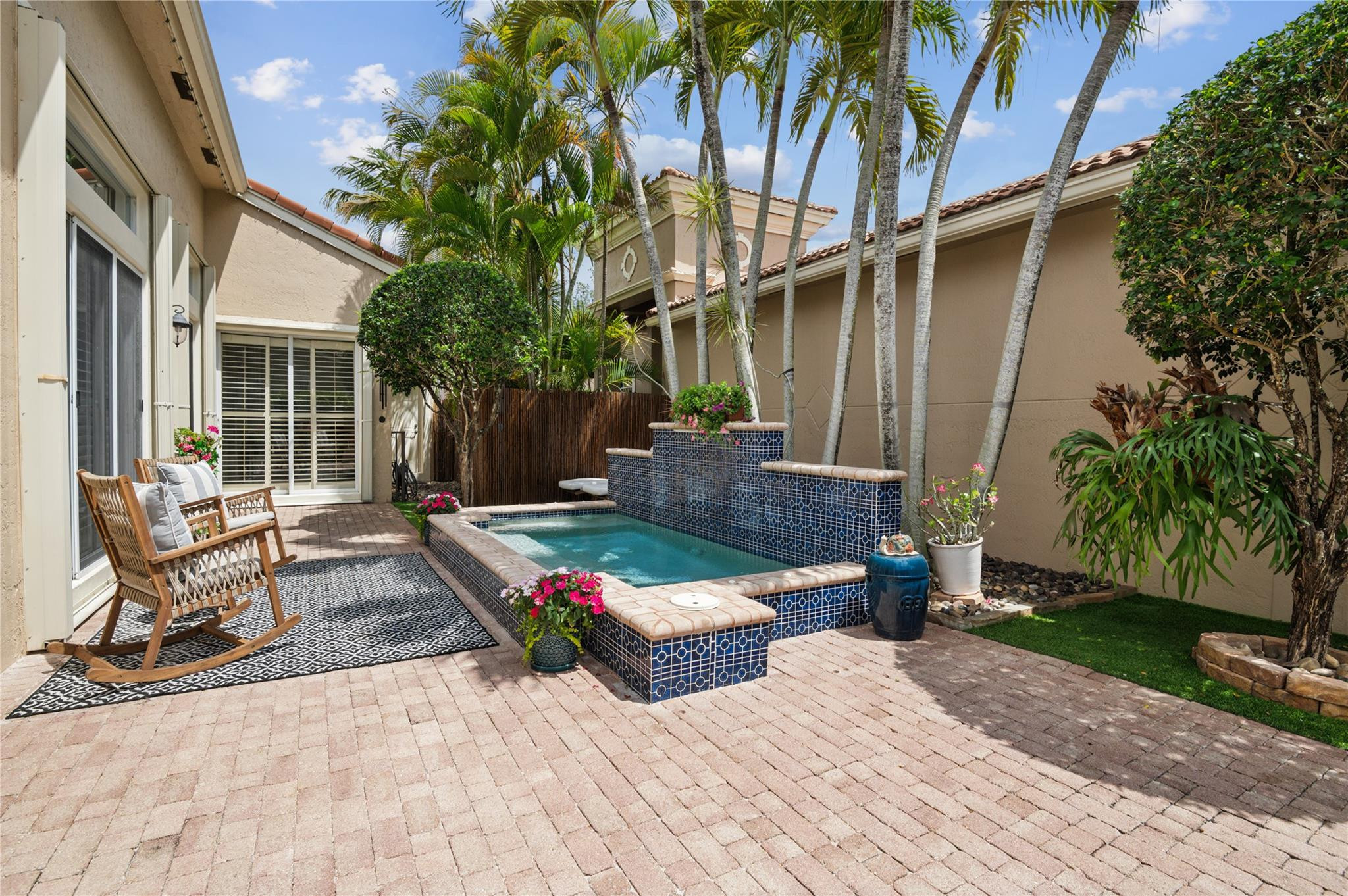 5847 NW 120th Avenue