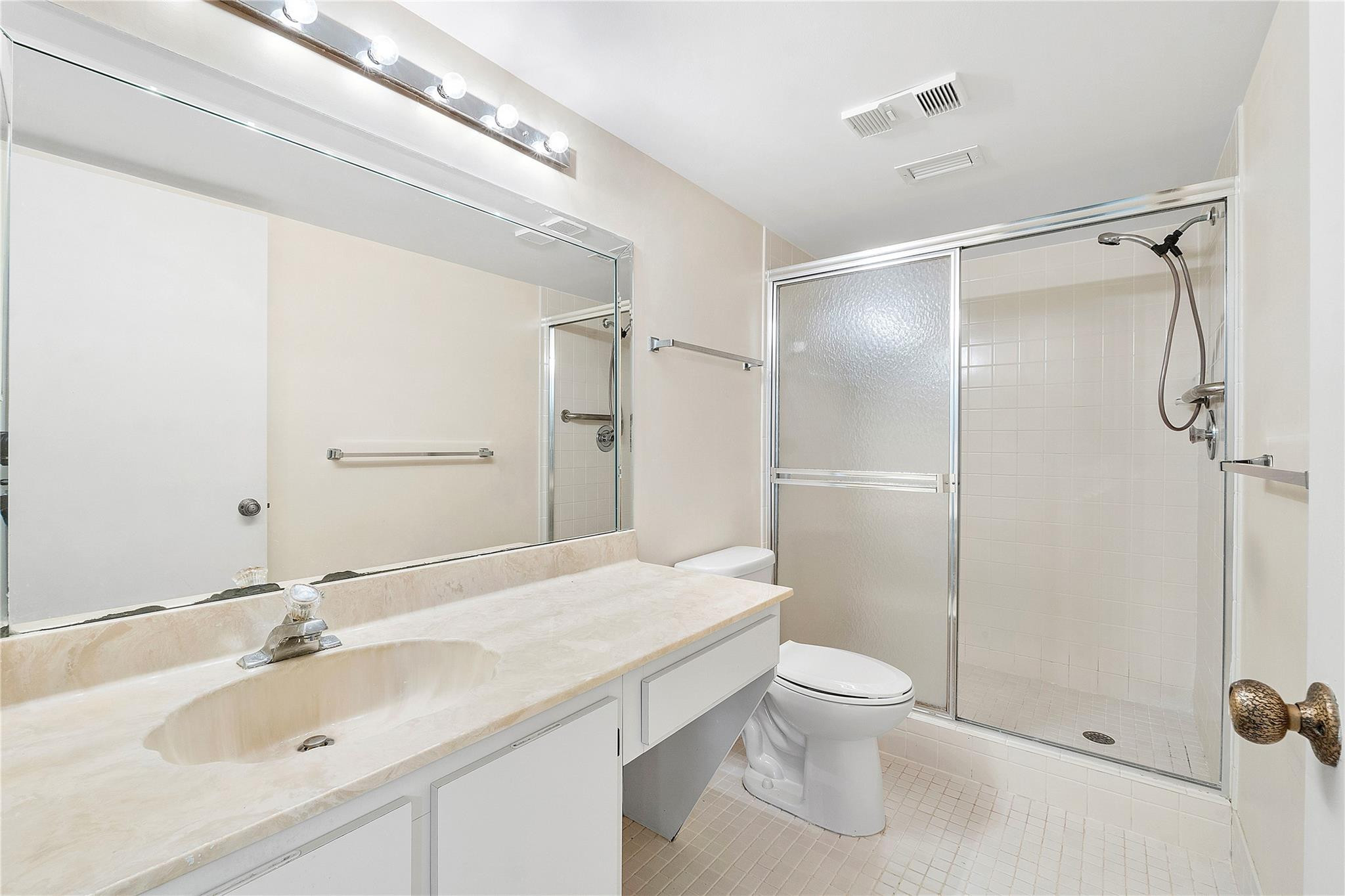 14376 Amberly Lane 202