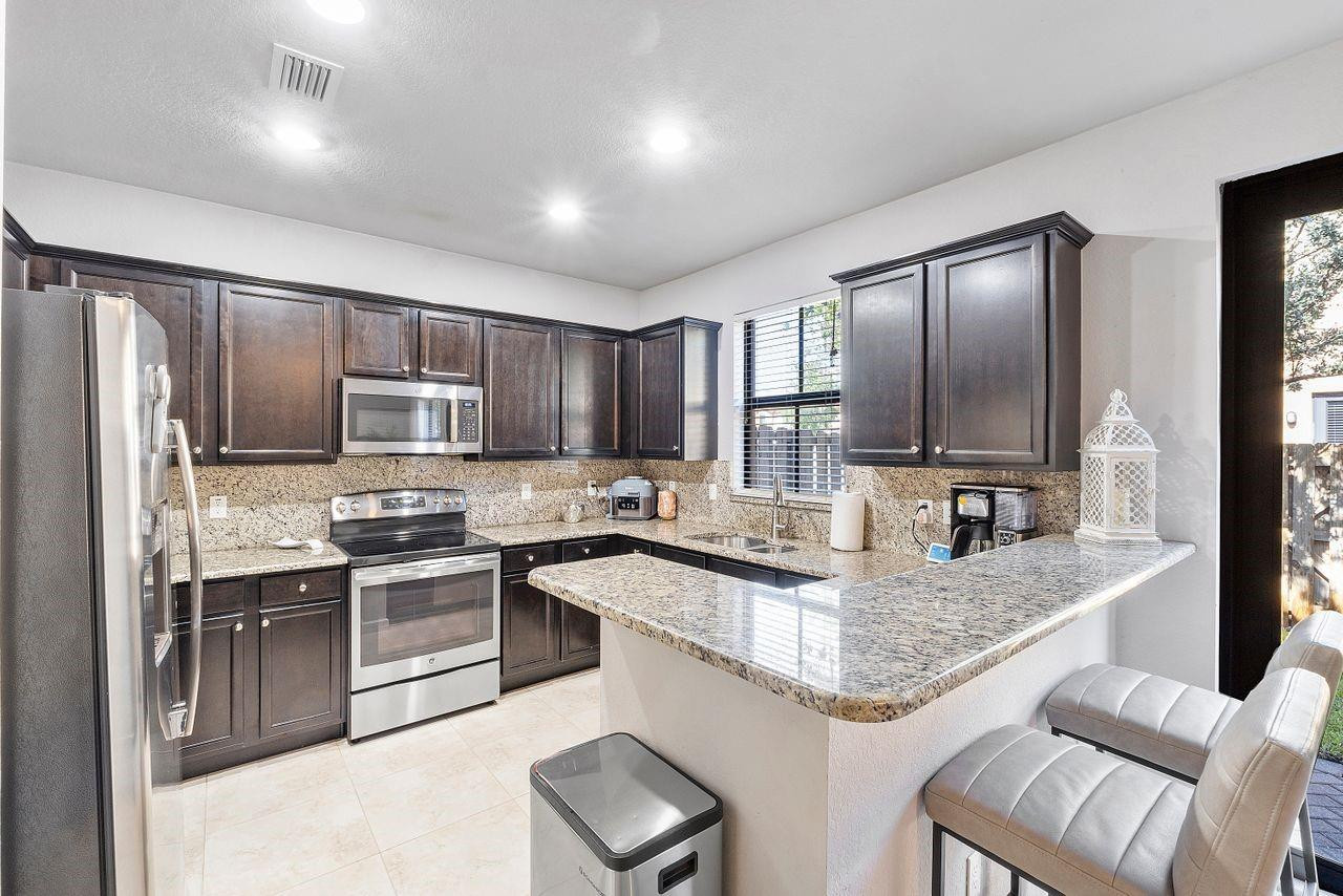 8433 Blue Cove Way 8433