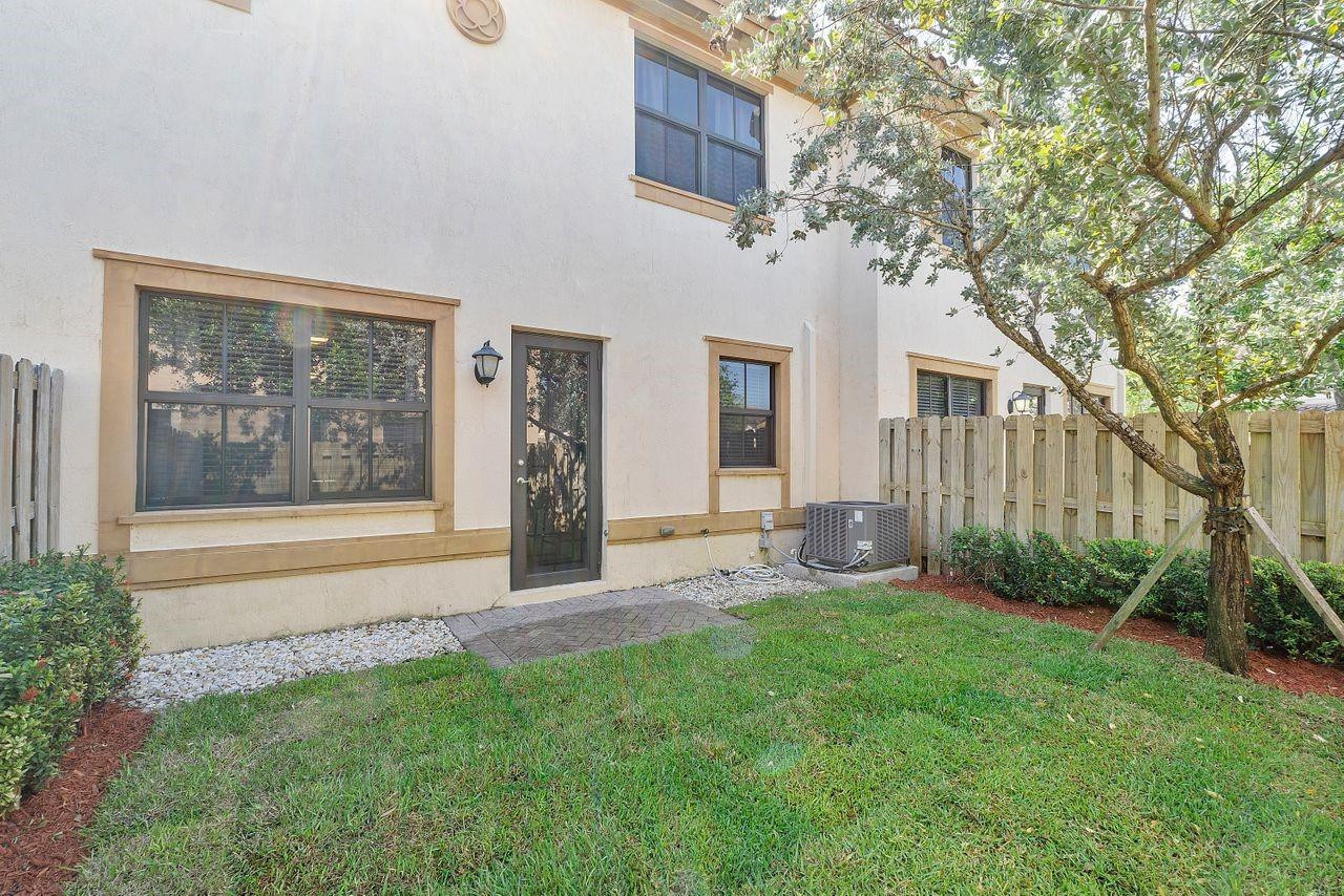 8433 Blue Cove Way 8433