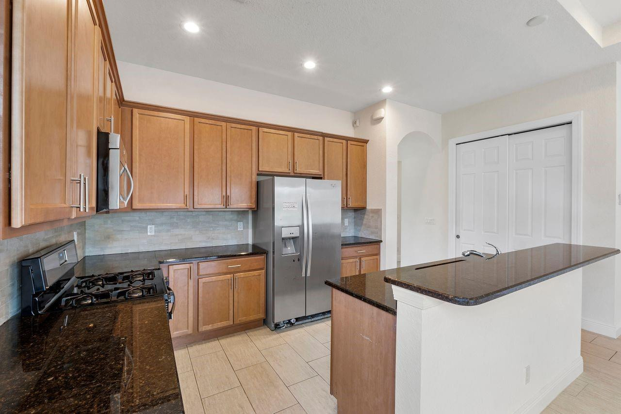 11913 NW 82nd Street