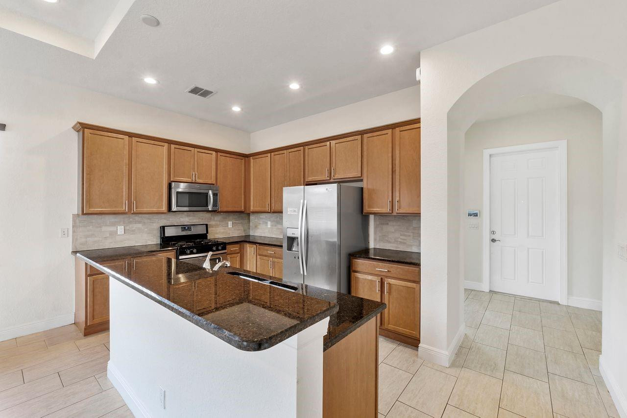 11913 NW 82nd Street
