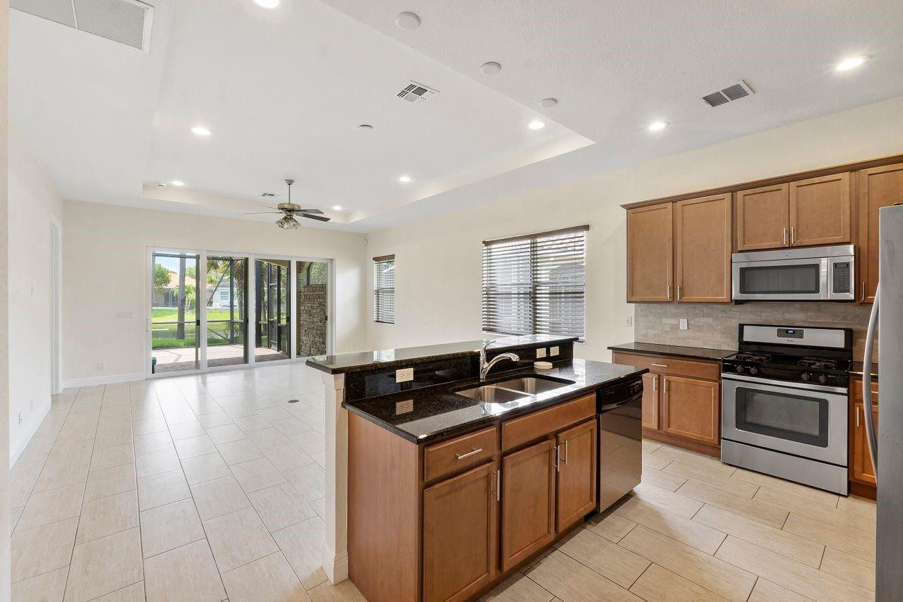 11913 NW 82nd Street