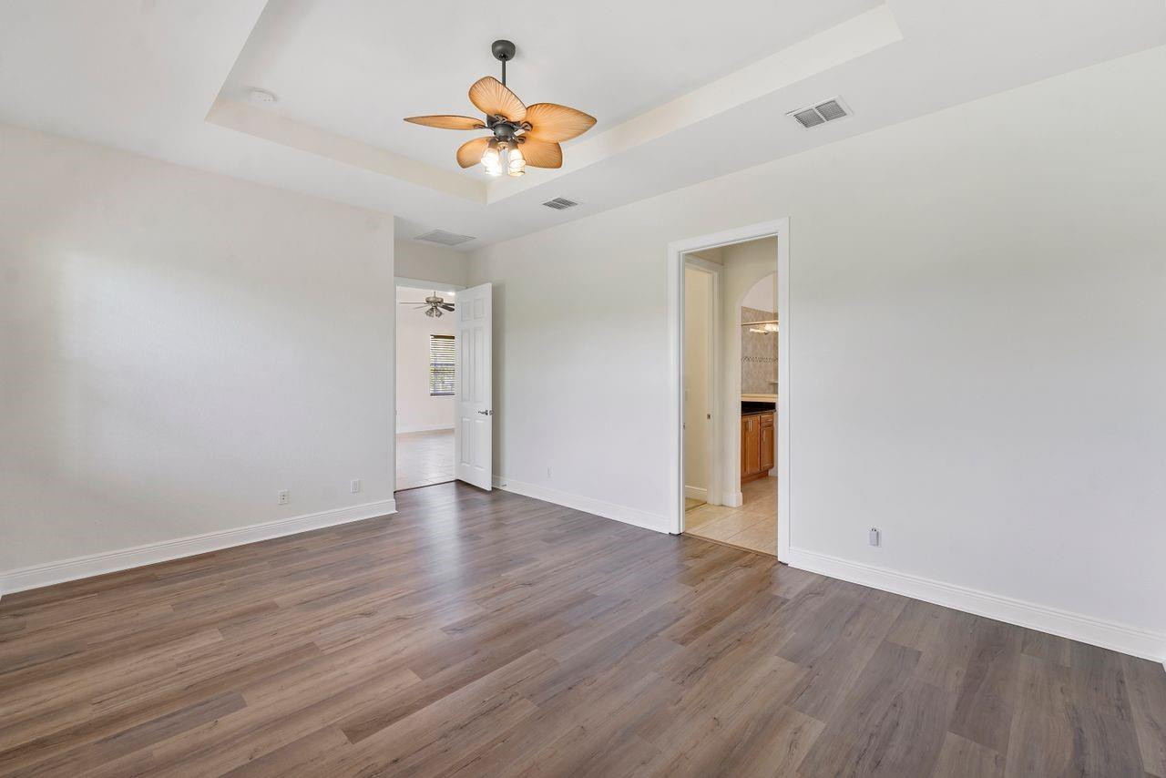 11913 NW 82nd Street
