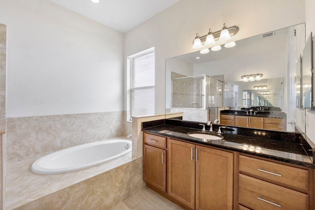 11913 NW 82nd Street