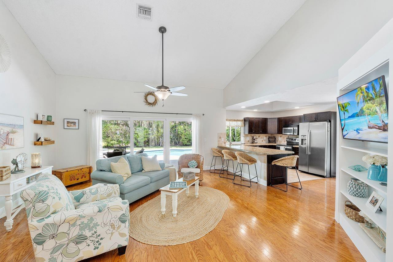 4161 NW 58th Street