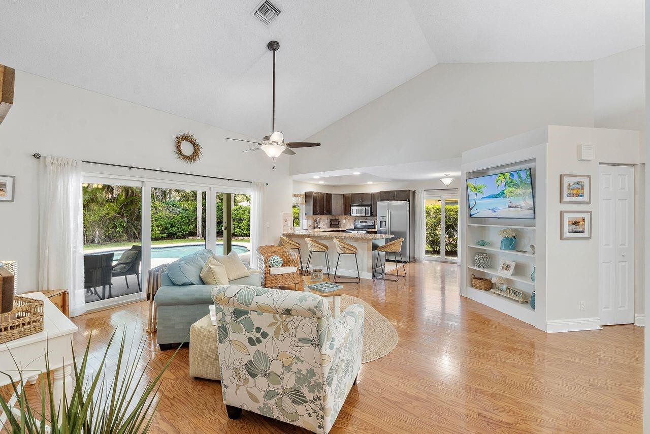4161 NW 58th Street