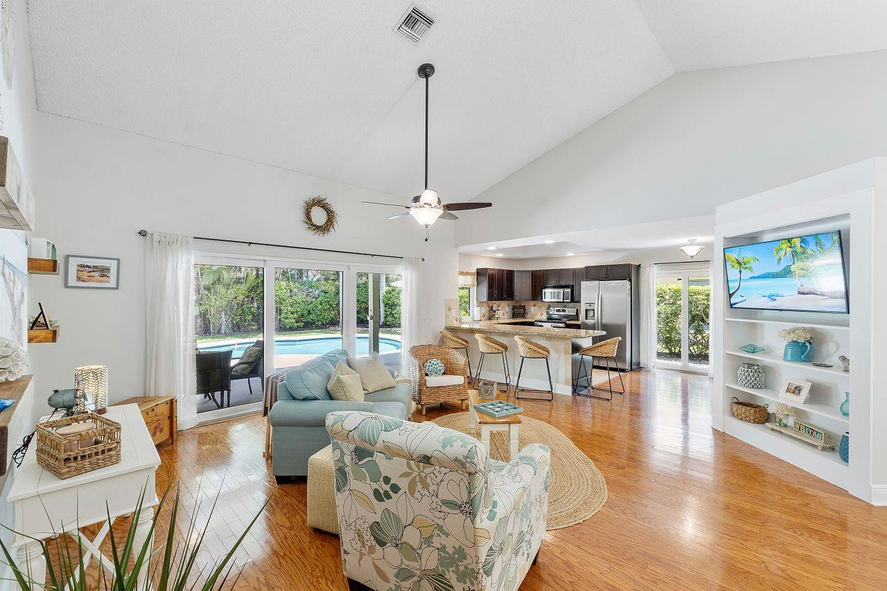 4161 NW 58th Street