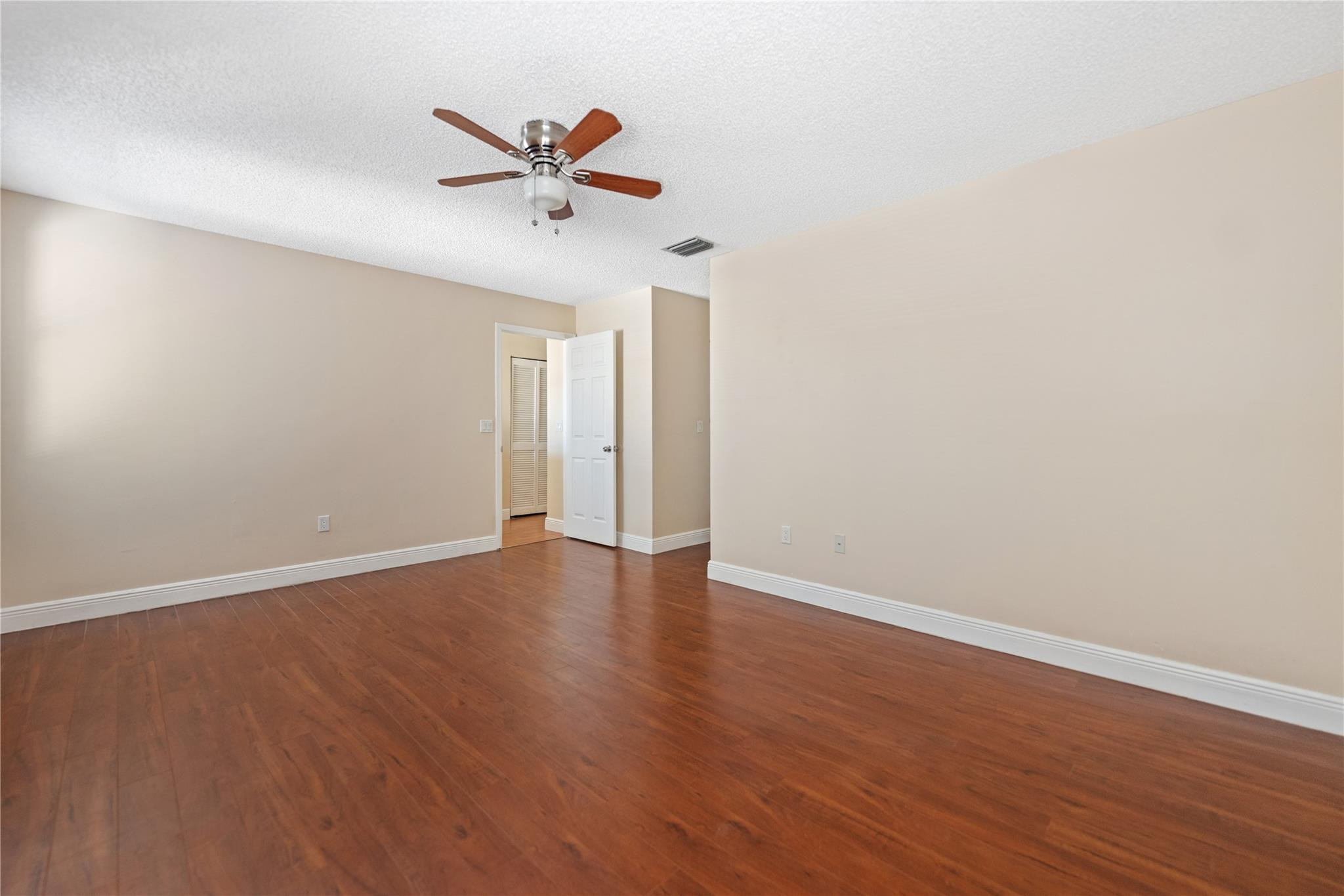 15301 NW 1st