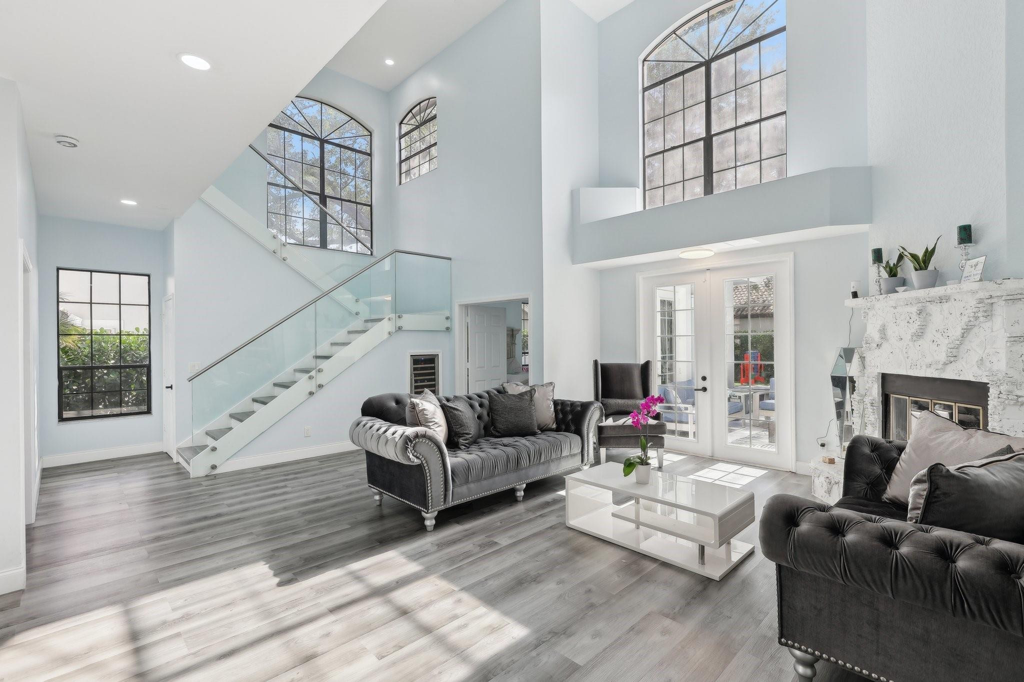 1943 Hartford Way