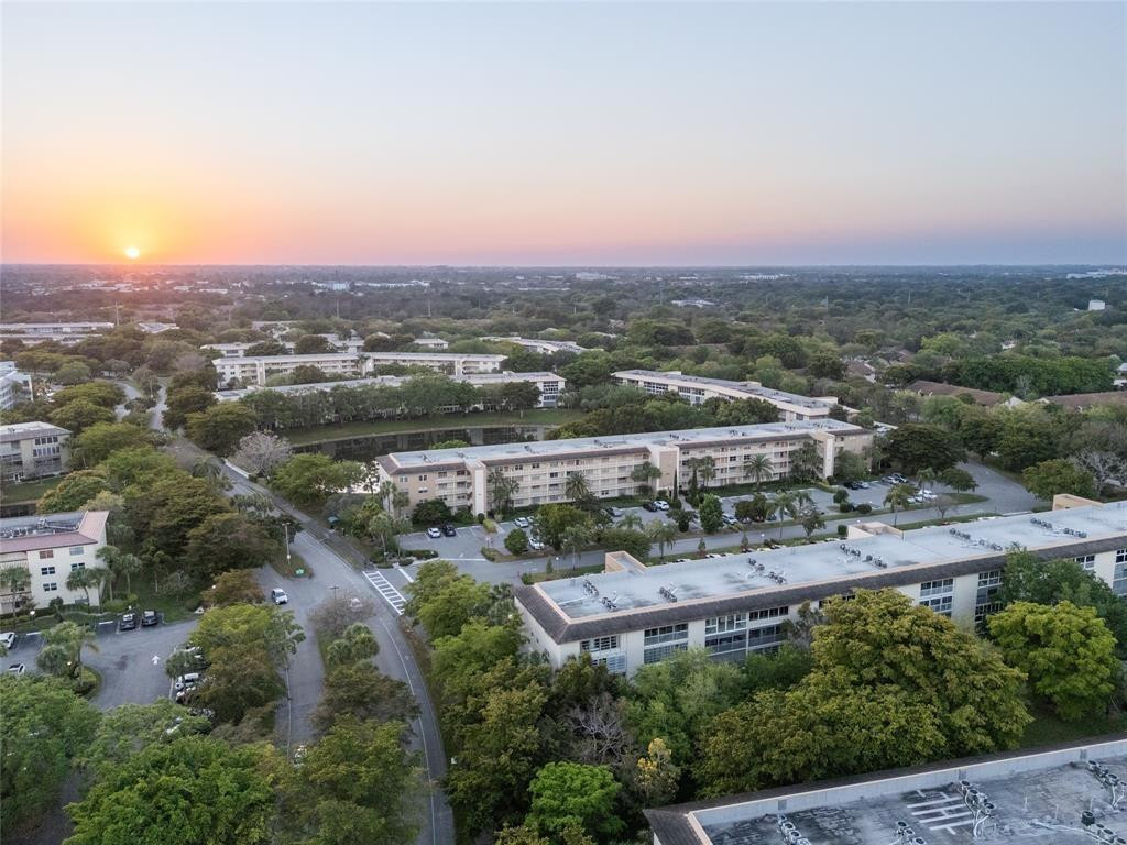 2202 Lucaya Bend J2