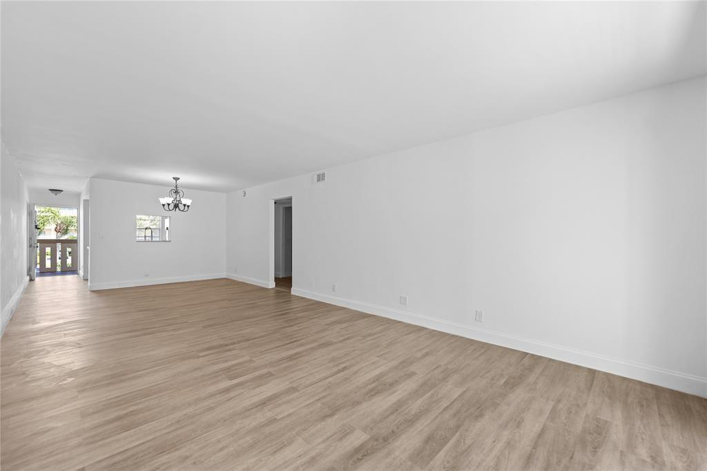 2202 Lucaya Bend J2