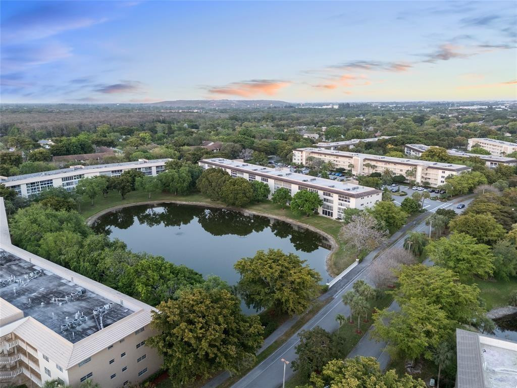 2202 Lucaya Bend J2