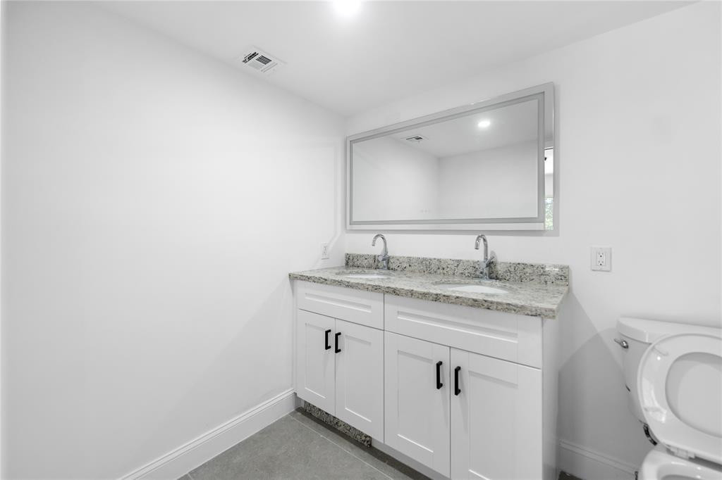 2202 Lucaya Bend J2