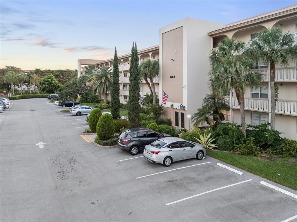2202 Lucaya Bend J2