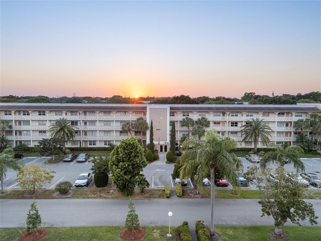 2202 Lucaya Bend J2